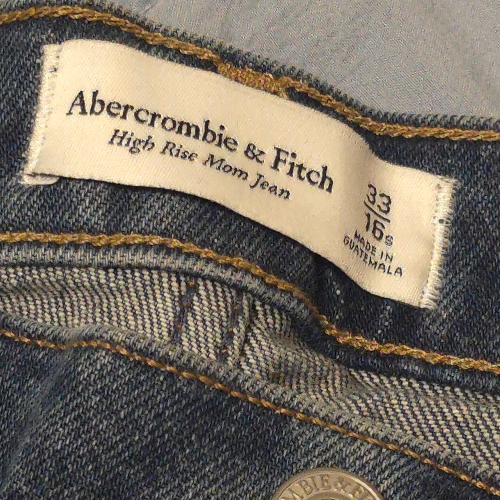 Abercrombie & Fitch High Rise Mom Jeans